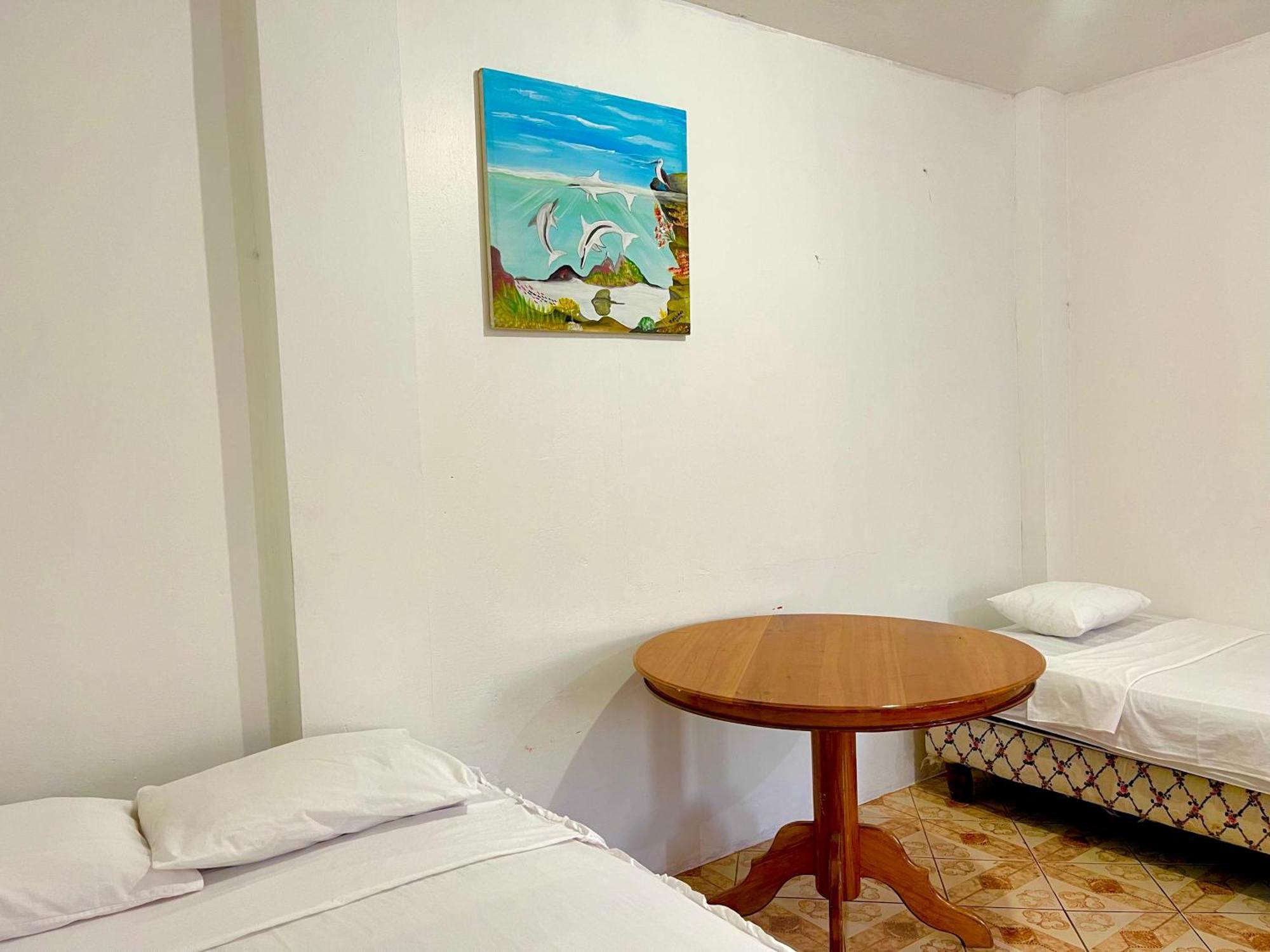 Hostal Vista Al Mar Hotel Puerto Baquerizo Moreno Exterior photo
